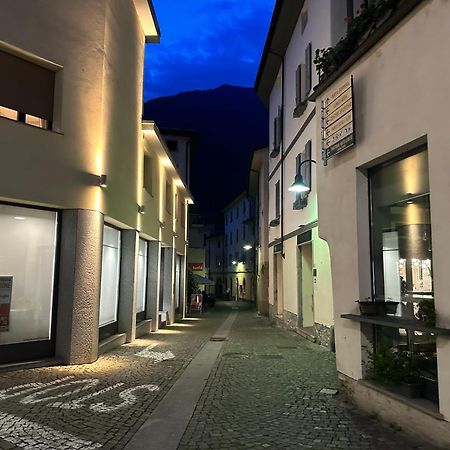 Flat In City Centre Tirano - 10 Minutes From Bernina Express Daire Dış mekan fotoğraf